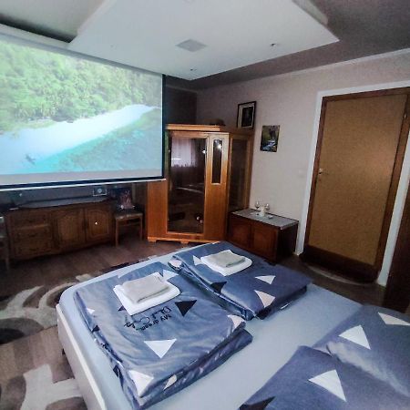 Apartman Magic Sauna,Jakuzzi,Kino Ливно Екстериор снимка